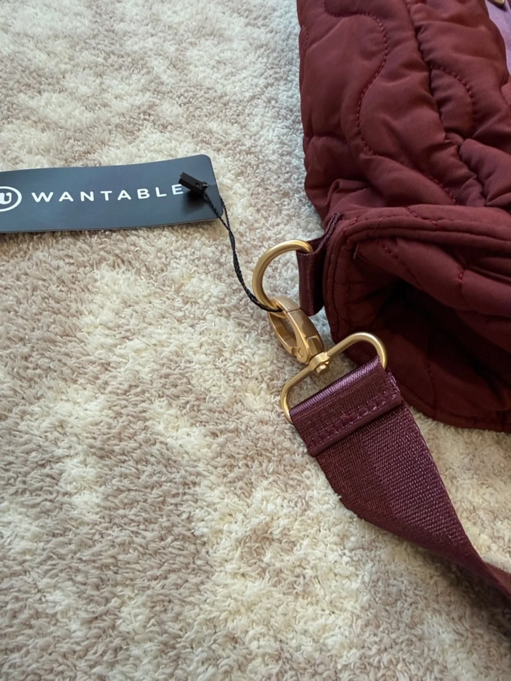 • NEW • Wantable • Quilted Tote Bag in Burgundy with shoulder strap & long strap - Picture 7 of 12